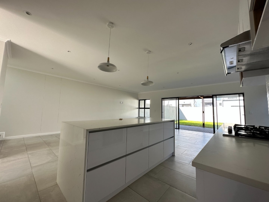 4 Bedroom Property for Sale in Sandown Western Cape